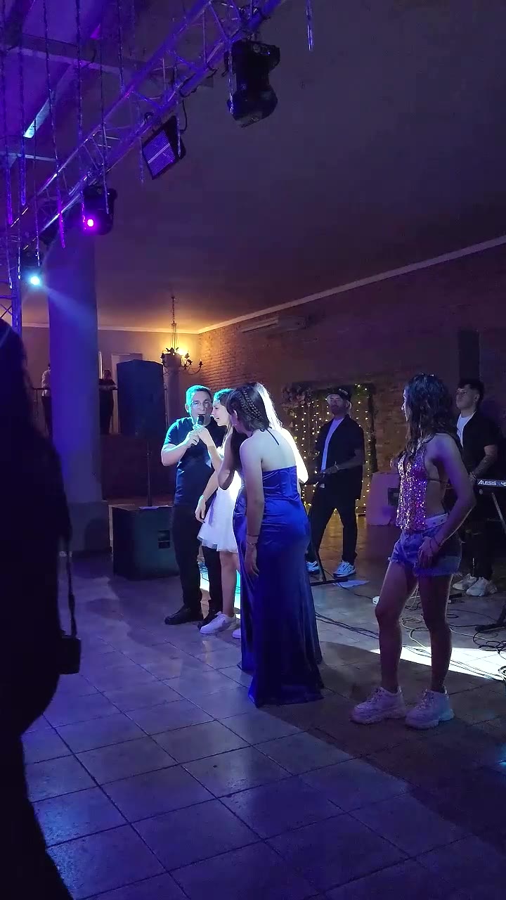 Meraki Music tocando en vivo en un cumpleaños de 15